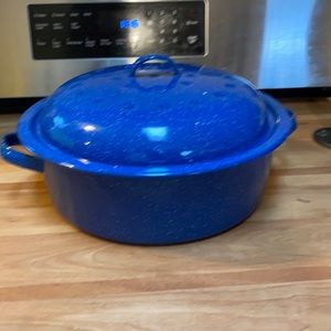 Blue Enamal Dutch Oven